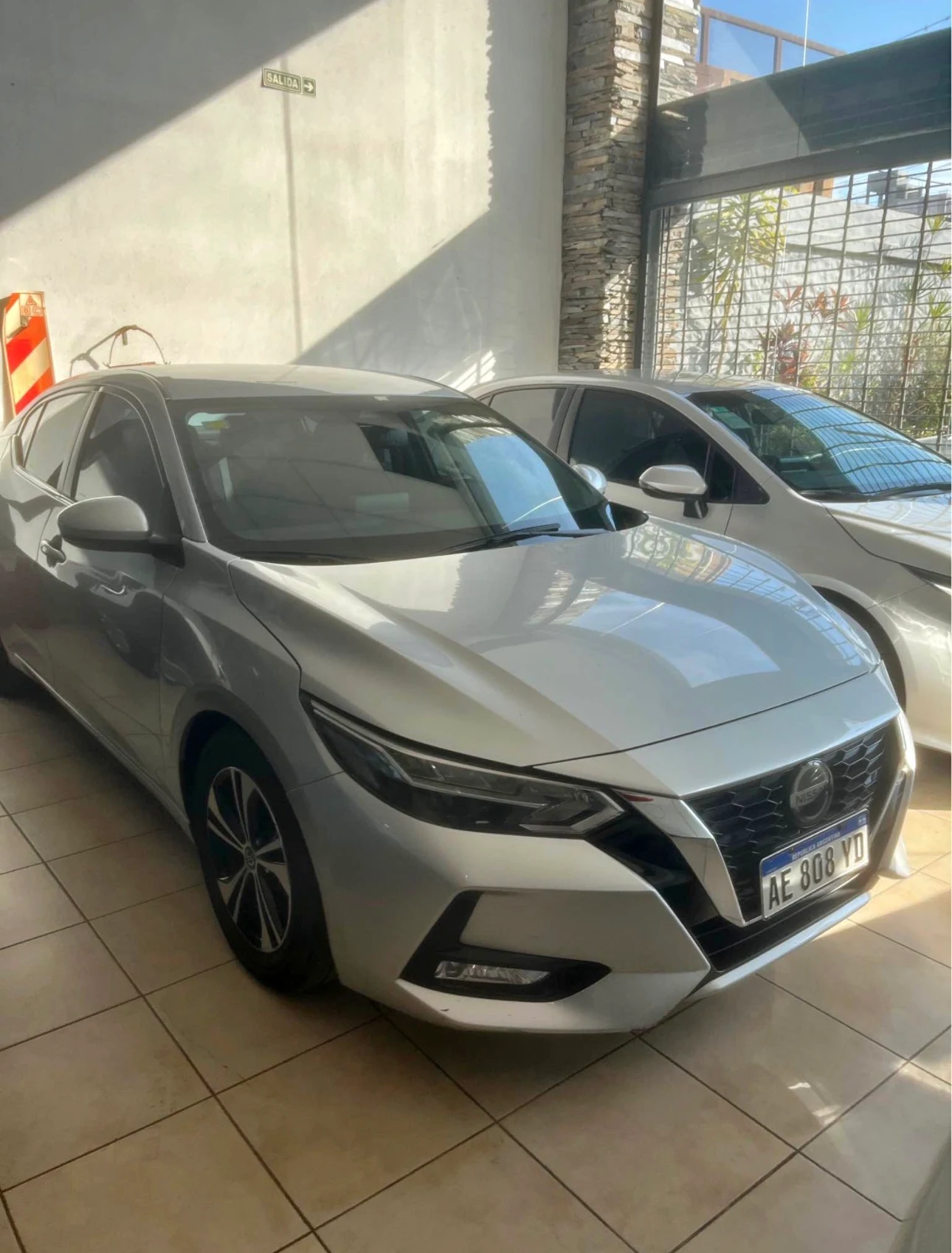 Nissan Sentra 2021, vista en detalle