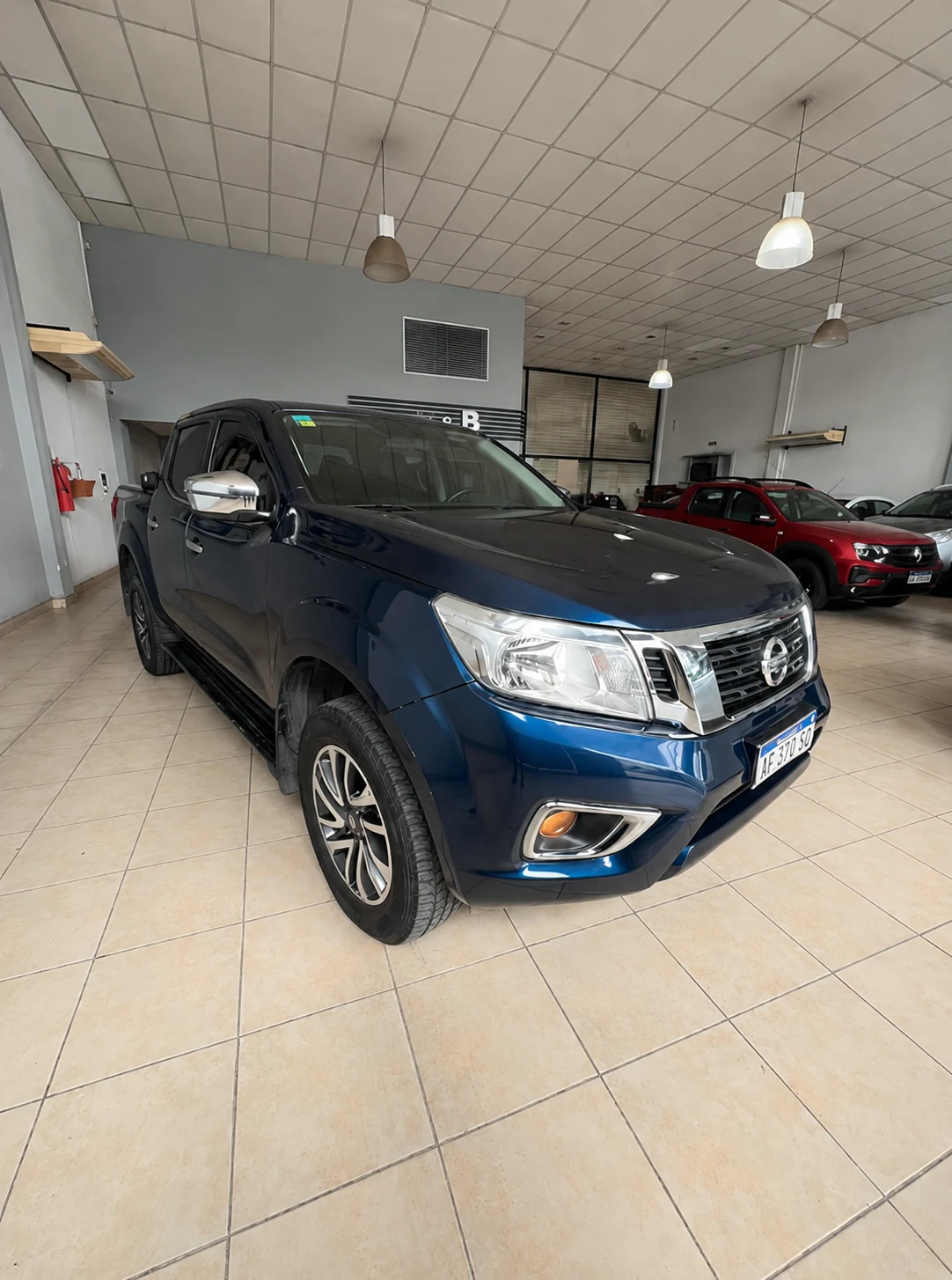 Nissan Frontier 2022, vista en detalle
